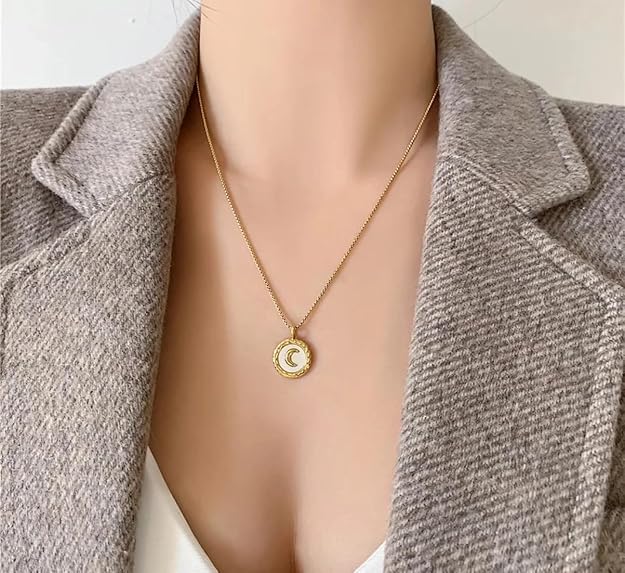 Chain Moon Necklace