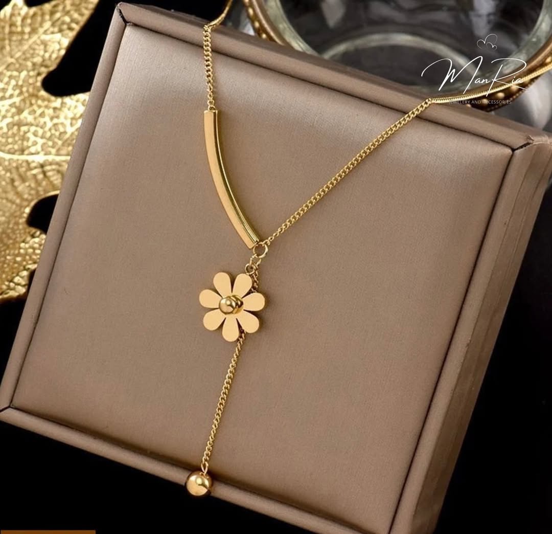 Daisy drop necklace