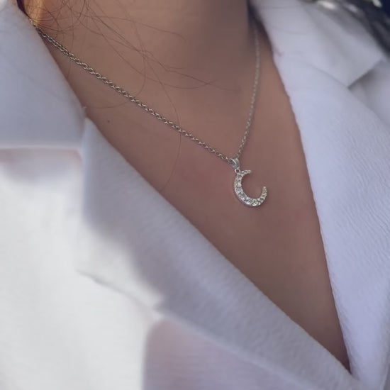 Fettero Silver Crescent Moon Pendant Necklace for Women
