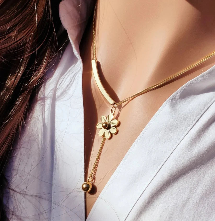 Daisy drop necklace