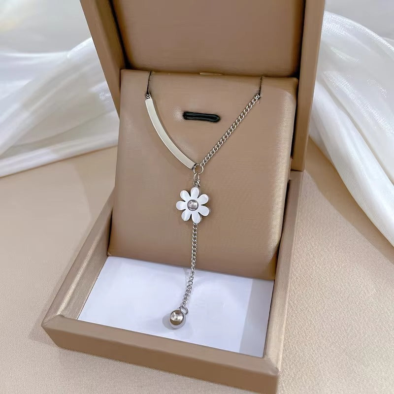 Daisy drop necklace