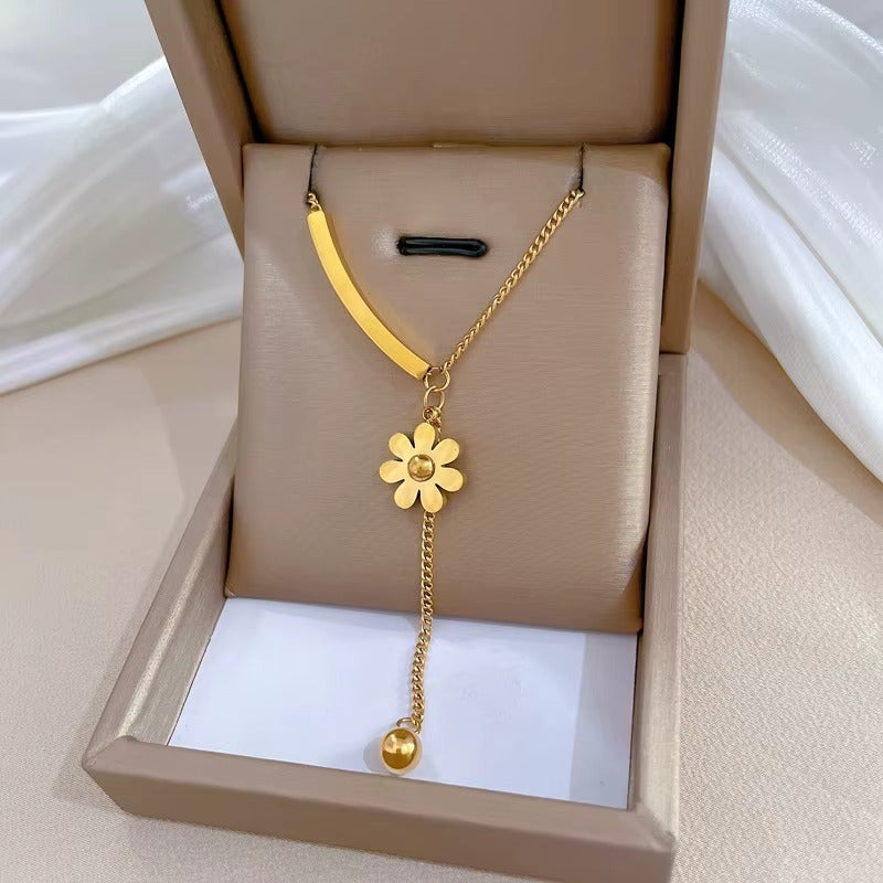 Daisy drop necklace